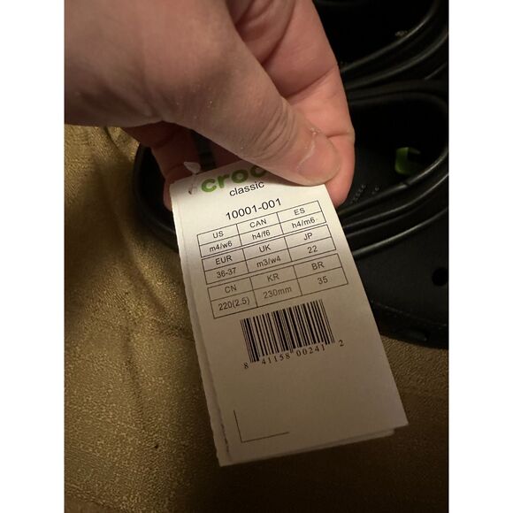 NWT Unisex Crocks Classic Black Clogs Size W6 M4 - Picture 4 of 4